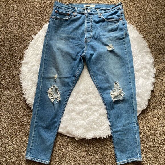 Levi’s Wedgie Skinny Button Fly Jeans Distressed Womens Size 32 - Picture 1 of 10